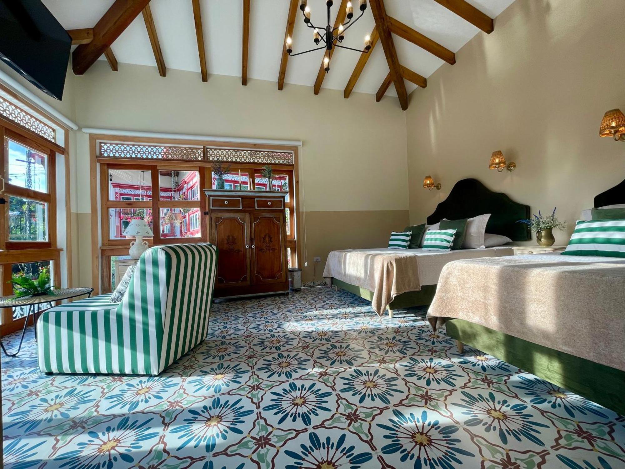 Hotel Lago Valdivia Jardín Eksteriør billede